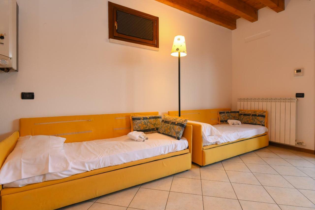 Peschiera Summer Home Peschiera del Garda Exteriör bild